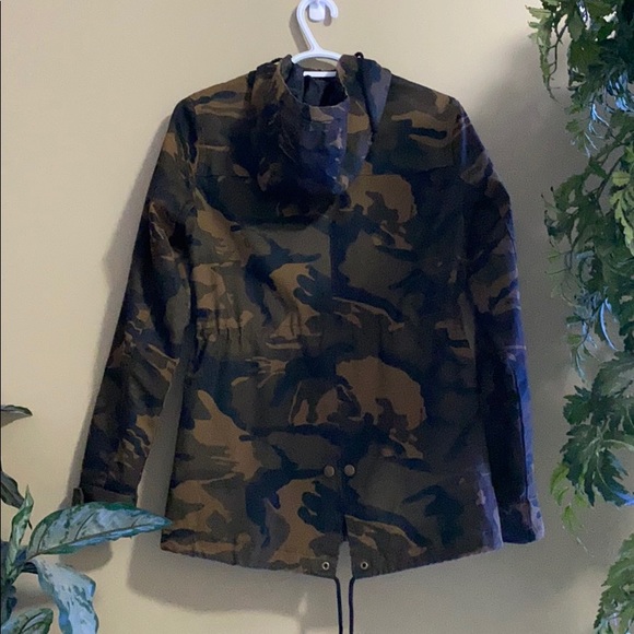 FEMALE Fall Camo Jacket - Picture 2 of 2